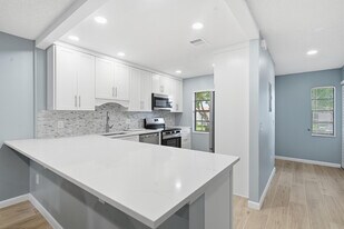 9292 Vista Del Lago in Boca Raton, FL - Building Photo