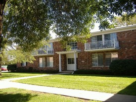 Pointe Woods Apartamentos