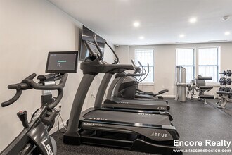 100 Jersey St in Boston, MA - Foto de edificio - Building Photo