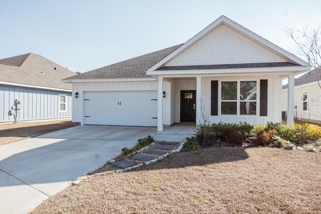 233 Lyla Ln in Crestview, FL - Building Photo - Building Photo
