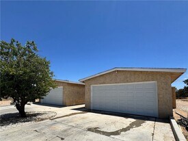 16209 Juniper St in Hesperia, CA - Building Photo