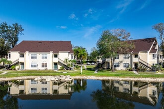 South Bay Plantation Apartments in Naples, FL - Foto de edificio - Building Photo