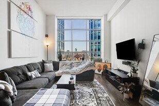 360 Newbury St, Unit 502 in Boston, MA - Building Photo