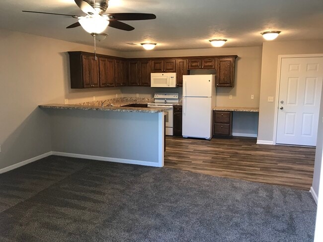 1617 E Military Ave in Fremont, NE - Building Photo - Building Photo