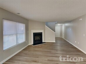 10242 Hugue Way in Charlotte, NC - Building Photo - Building Photo