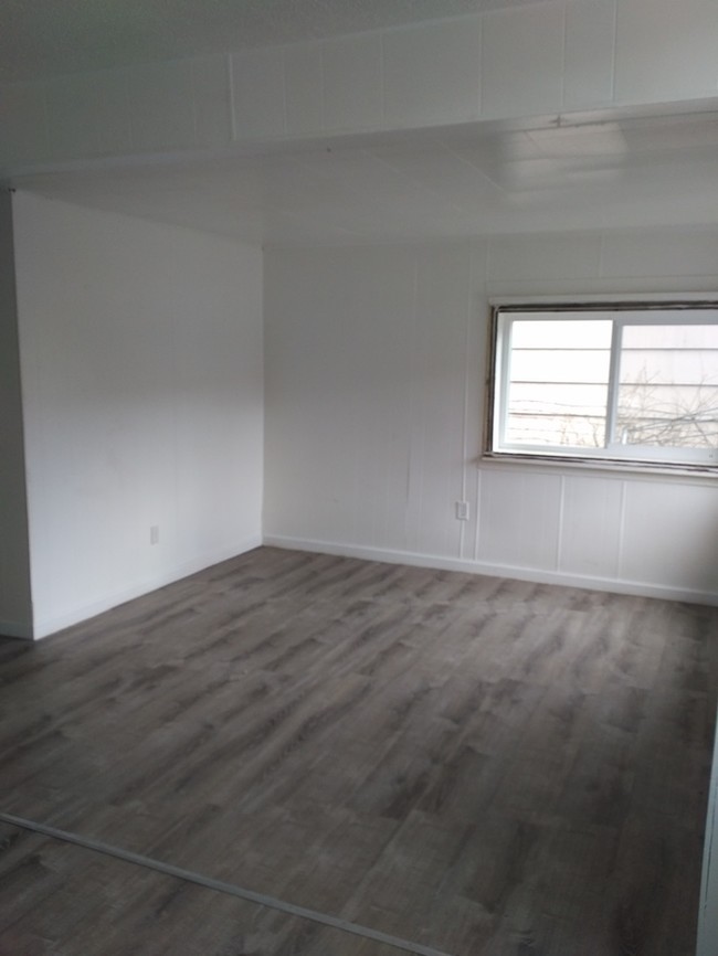 860 N Grant Ave-Unit -6 in Pocatello, ID - Foto de edificio - Building Photo