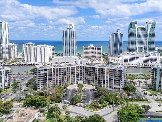 property at 600 Parkview Dr
