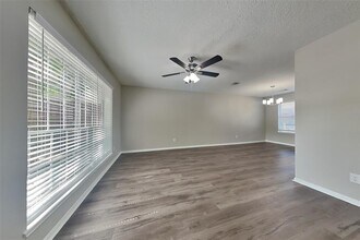 5 Regency Ct in Conroe, TX - Building Photo - Building Photo