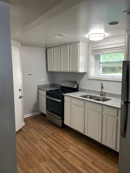 1436 E 71st Pl in Chicago, IL - Building Photo