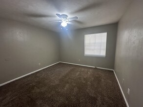 2049 Watson Way in Tallahassee, FL - Building Photo - Building Photo