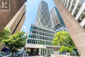 230-3230 Simcoe St in Toronto, ON - Building Photo - Building Photo