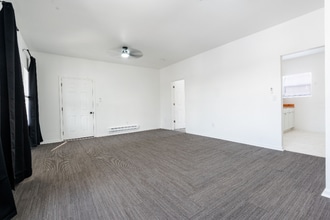 1918 W Washington St in Indianapolis, IN - Building Photo - Building Photo