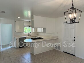 16602 Cooper Ln in Huntington Beach, CA - Building Photo - Building Photo