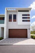 4384 NW 8th Ct in Plantation, FL - Building Photo