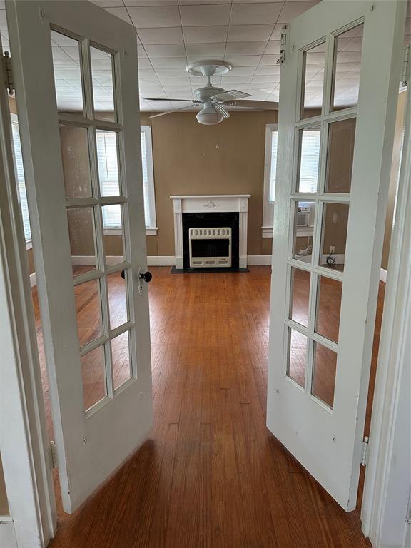 property at 913 Atchison St