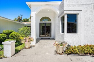 735 NE 6th St in Boca Raton, FL - Building Photo - Building Photo