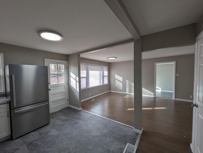 10043 Hedge Dr in St. Louis, MO - Building Photo - Building Photo