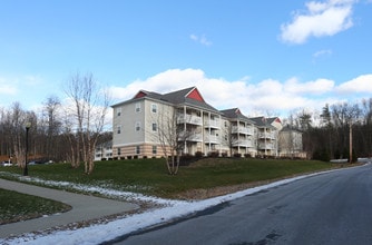 Stone Ledge Apartments 55+ Senior Community in Hyde Park, NY - Building Photo - Building Photo