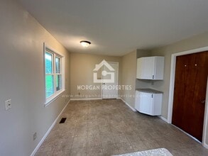 324 Norris Dr in Anderson, IN - Building Photo - Building Photo