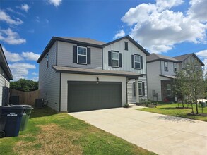 319 Stonebrook Dr in Hutto, TX - Building Photo - Building Photo
