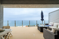 18203 Coastline Dr, Unit #7 in Malibu, CA - Foto de edificio - Building Photo