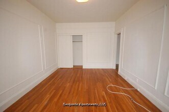 1334 Commonwealth Ave, Unit 10 in Boston, MA - Building Photo - Building Photo