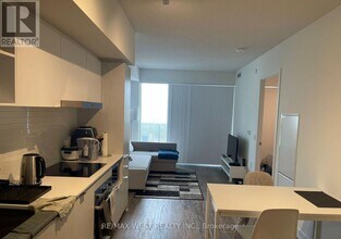 55 Cooper St in Toronto, ON - Building Photo - Building Photo