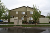 11026 W Garverdale Ln in Boise, ID - Foto de edificio - Building Photo