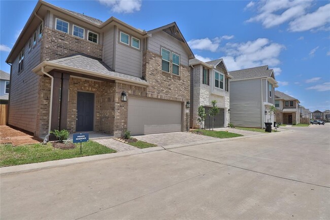 10506 Harmon Smith Dr. in Houston, TX - Foto de edificio - Building Photo