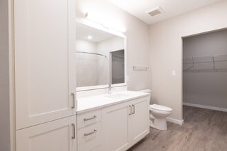 Imperial Crossing Luxury Apartment Homes in Bonita Springs, FL - Foto de edificio - Interior Photo