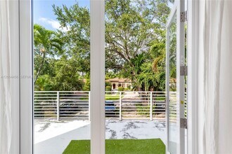 152 SW 20th Rd in Miami, FL - Building Photo - Building Photo