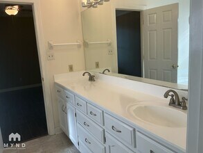 1594 Stable Park Ct in Memphis, TN - Building Photo - Building Photo