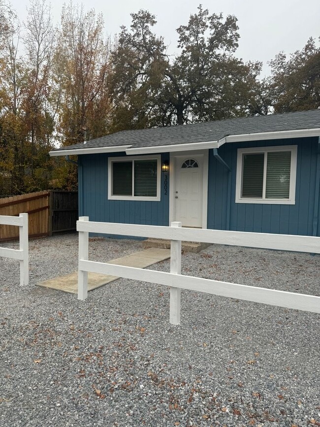 property at 3000-3002 West St