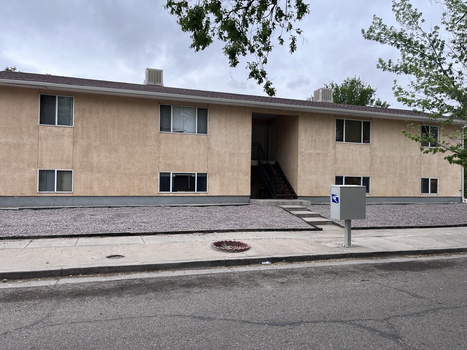 202 Henkle Pl, Unit A in Pueblo, CO - Foto de edificio