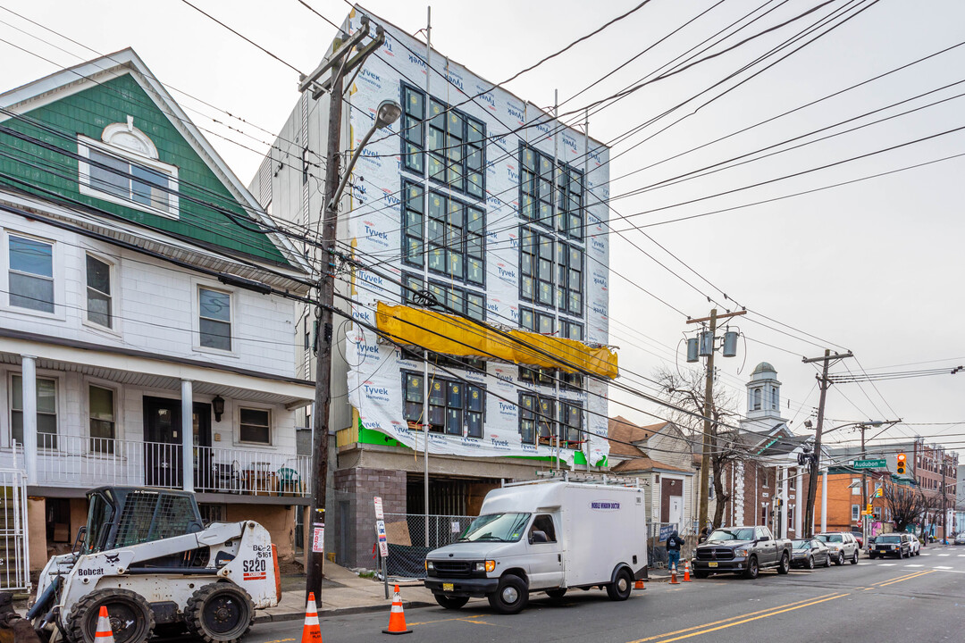 144 Bergen Ave in Jersey City, NJ - Foto de edificio