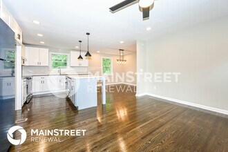 4932 Aquatic Rd in Nashville, TN - Building Photo - Building Photo