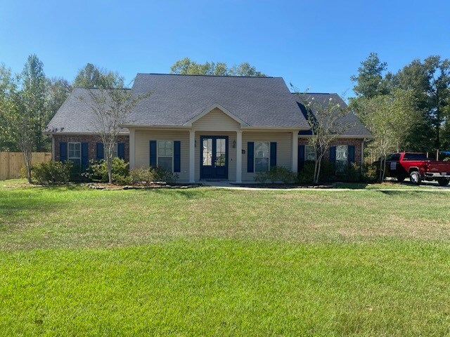 30290 Deaux Run in Albany, LA - Building Photo - Building Photo