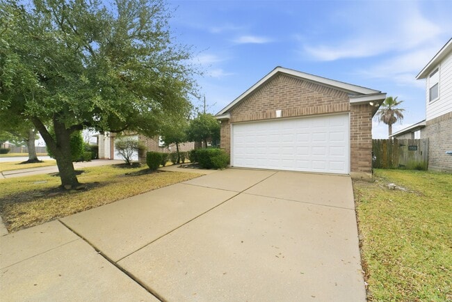 property at 19907 Parkstone Bend Ln