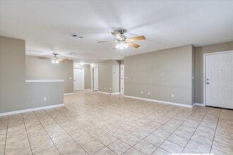 1004 Misty Acres Dr in New Braunfels, TX - Building Photo - Building Photo