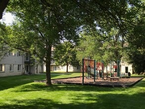 Arlington Ridge Apartments in Shakopee, MN - Foto de edificio - Building Photo