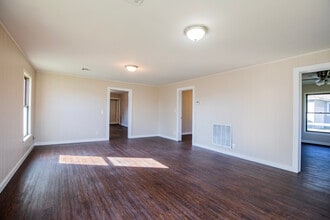 1105 Main St SW in Gravette, AR - Building Photo - Building Photo