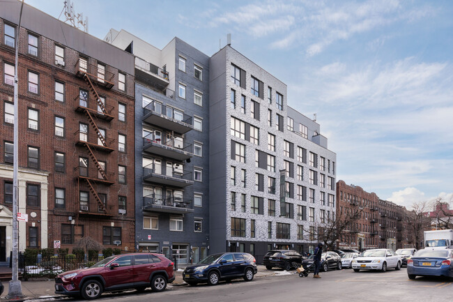 200 Linden Blvd in Brooklyn, NY - Building Photo - Building Photo