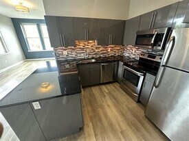 99 W Main St in New Britain, CT - Building Photo