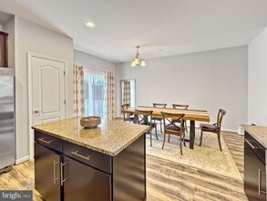 12745 Longford Glen Dr in Germantown, MD - Building Photo - Building Photo