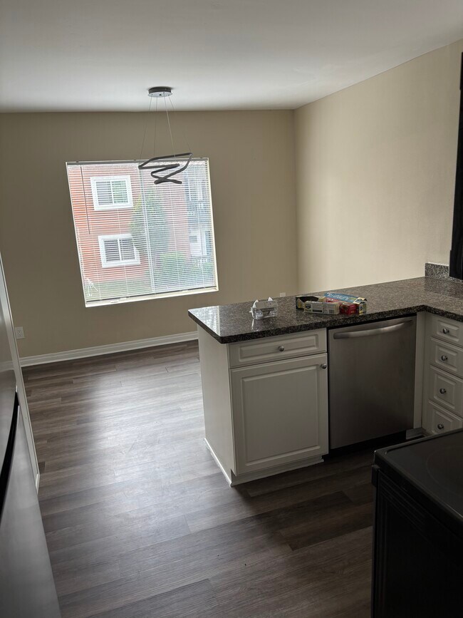 17099 W Bernardo Dr, Unit 205 in San Diego, CA - Building Photo - Building Photo
