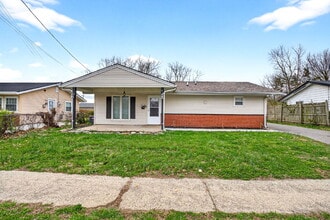 2831 Hyannis Dr in Cincinnati, OH - Building Photo - Building Photo