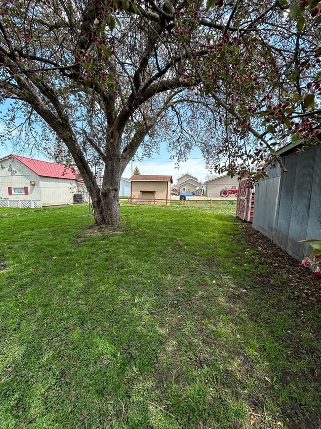 345 Mill St N in West Salem, WI - Building Photo - Building Photo