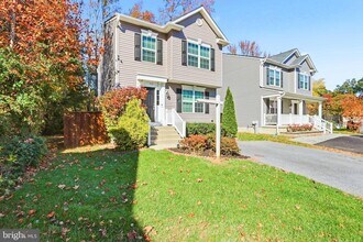 410 Thelma Rd in Glen Burnie, MD - Foto de edificio - Building Photo
