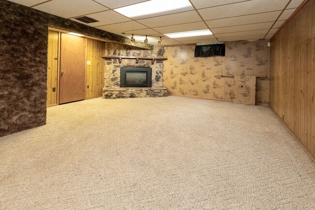 1502 Julie Dr in Bloomington, IL - Building Photo - Building Photo