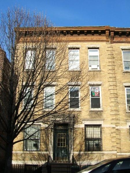 867 Knickerbocker Avenue in Brooklyn, NY - Building Photo